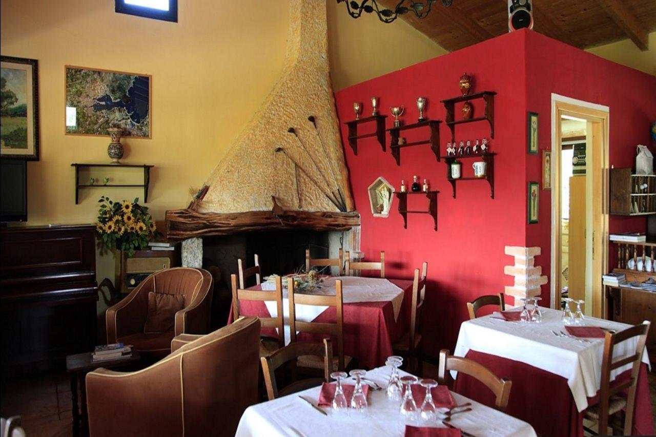 Hotel Borgo Di Campagna à Porto San Paolo  Extérieur photo