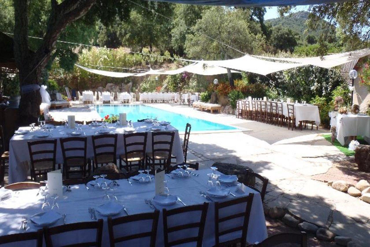 Hotel Borgo Di Campagna à Porto San Paolo  Extérieur photo