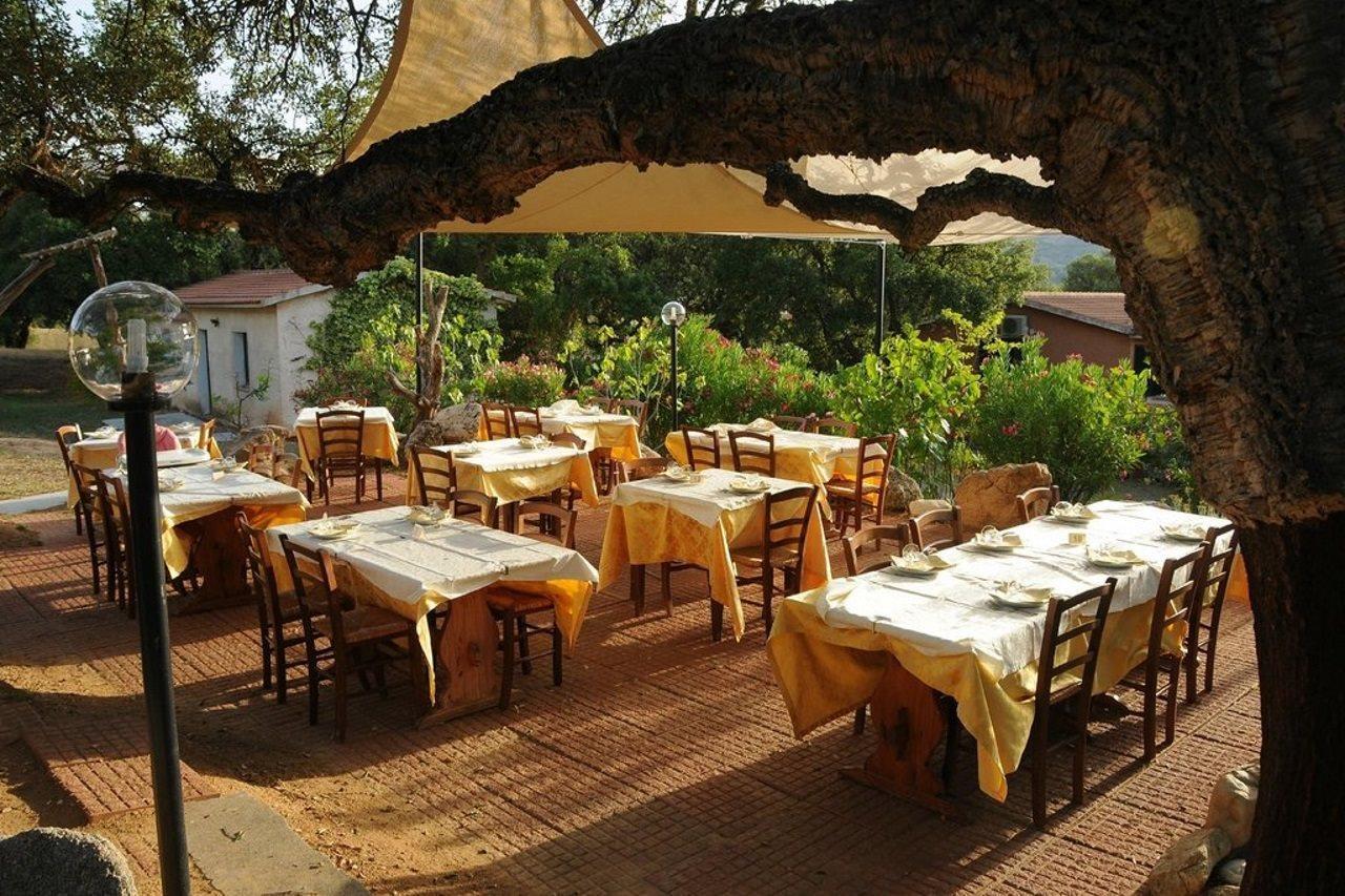 Hotel Borgo Di Campagna à Porto San Paolo  Extérieur photo